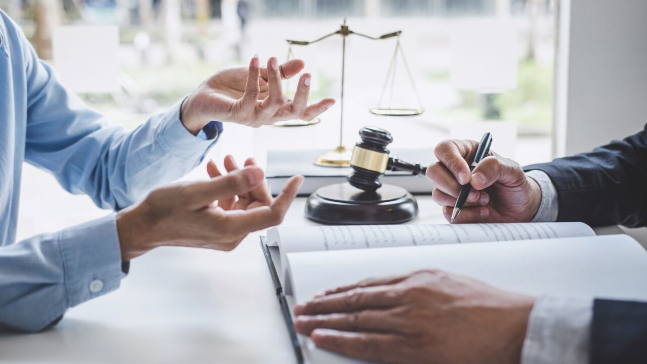 Pentingnya Memahami Legalitas Usaha untuk Pebisnis